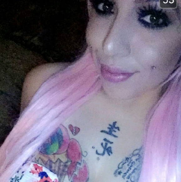 Pink wig - Picture 2 of 4