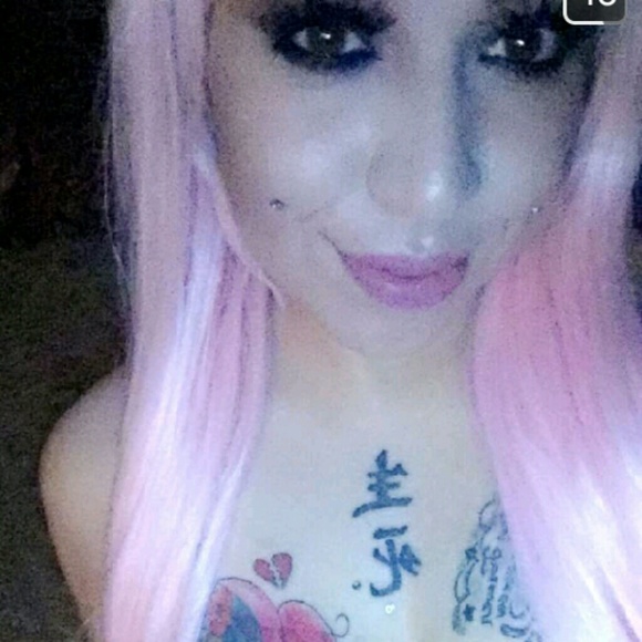 Pink wig - Picture 4 of 4