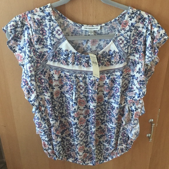 NWT AE TOP