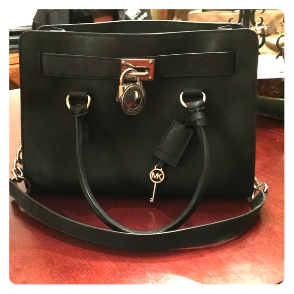 MICHAEL Michael Kors Handbags - MICHAEL KORS BLACK HAMILTON. EUC