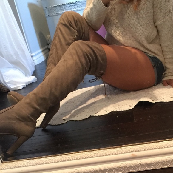 LAST PAIR Taupe Thigh High Suede Boots - Picture 3 of 4
