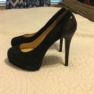Black suede with snakeskin heel! 6.5!