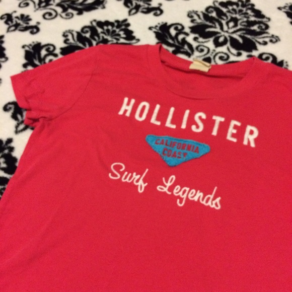 Pinky-Red Hollister Tee