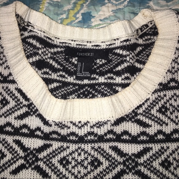 B & W Aztec sweater - Picture 3 of 3