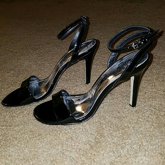 Cosmopolitan black strappy heels