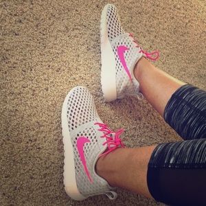 Nike Roshe Glow size 5.5 (22.5cm)