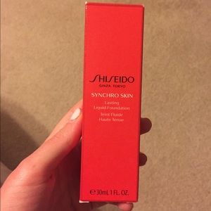 Shiseido Synchro Skin