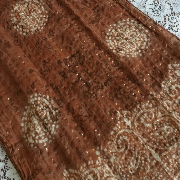 🌻Brown Paisley Print Scarf - Picture 3 of 4