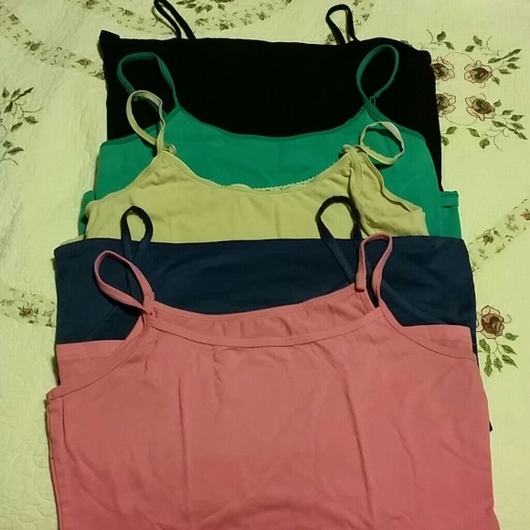 5 used tank tops for $10
