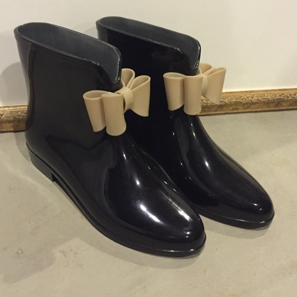 Brand new rain boots