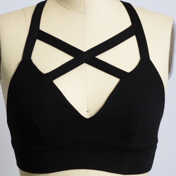 Criss Cross Front and Back Strappy Crop Top - Picture 3 of 4