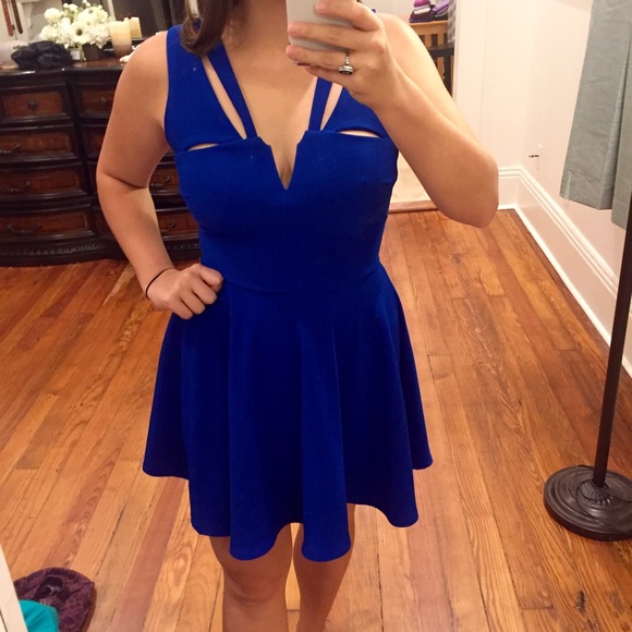 Sapphire cut out dress 💙