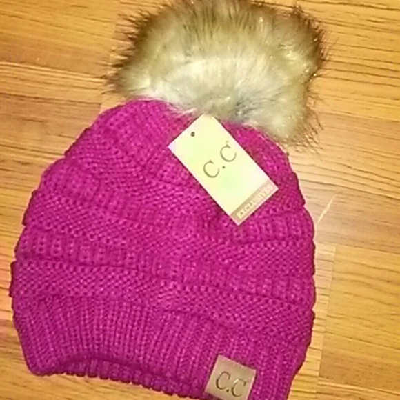 Ivory C.C. beanie with faux fur pom pom - Picture 3 of 3