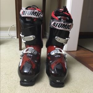 Men's ski boots