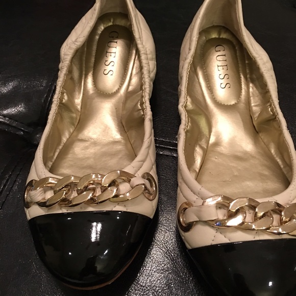 Sale brand new guess flats super cute size 6❤️