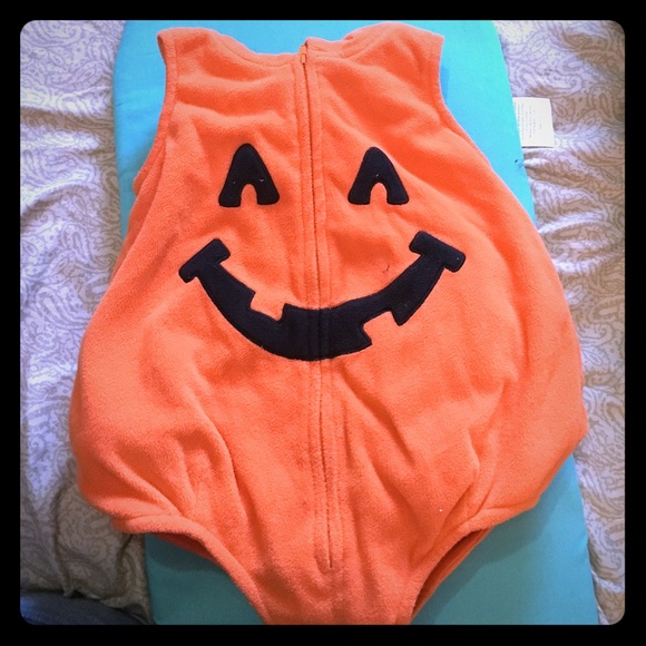 Carters pumpkin costume 🎃