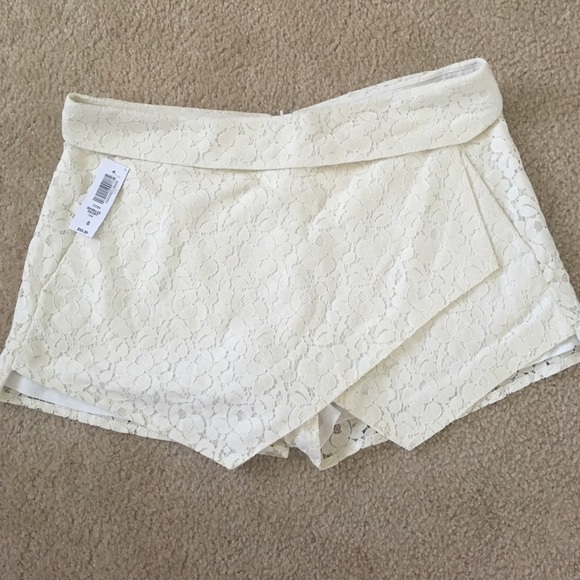 TAHULA oak colored lace floral skort size 8 - Picture 1 of 4