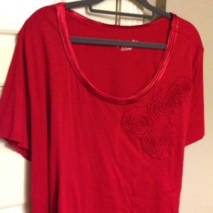 Red tee with roses