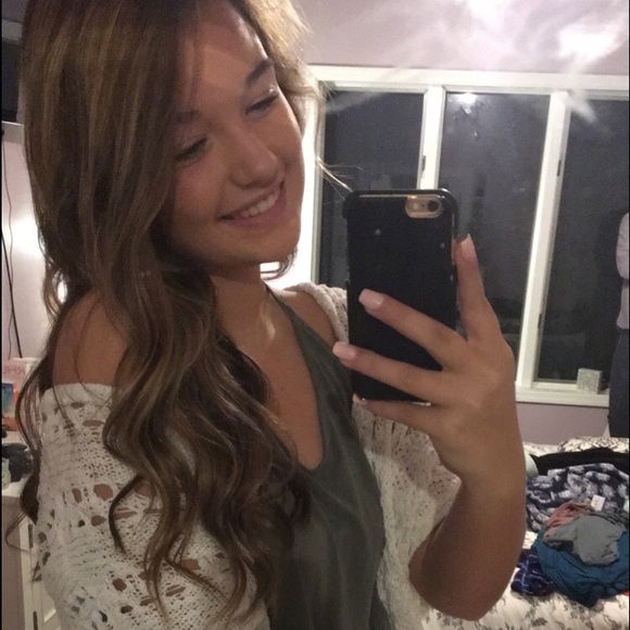 Meet your Posher, Lexi - Picture 2 of 3