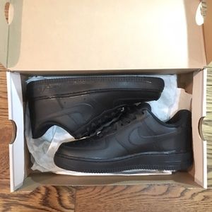 BRAND NEW ALL BLACK AIR FORCE 1's