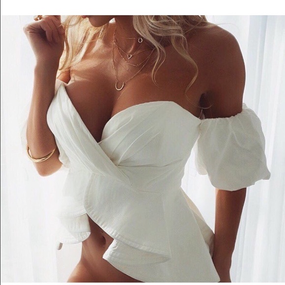New white off shoulder top - Picture 4 of 4
