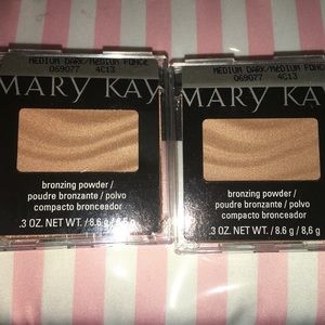 Mary Kay New Bronzing Powder