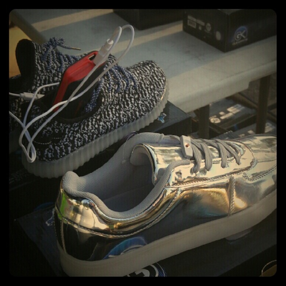 LED Light Shoes - Picture 1 of 1
