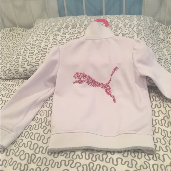 Girls Puma jacket 🎀 - Picture 2 of 2