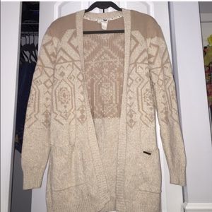 Sweater & phone case