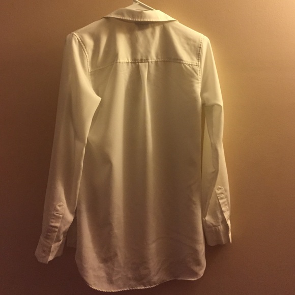 White blouse - Picture 3 of 3