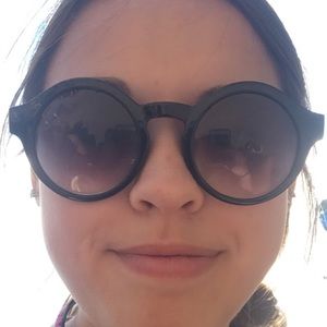 Meet your Posher, Taylor