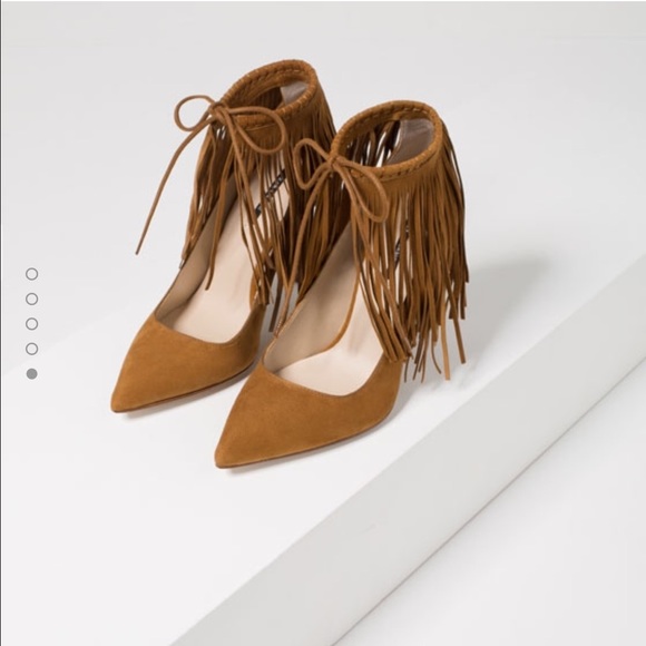 Zara Shoes - ⭐️✨Host Pick Fringed Leather Heels