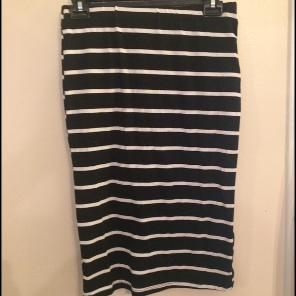 Dresses & Skirts - Striped Pencil skirt size s