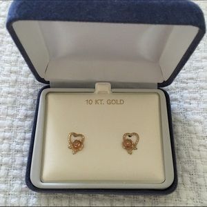 10 kt Gold Heart Earrings