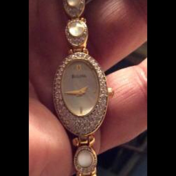 Bulova watch woman\'s