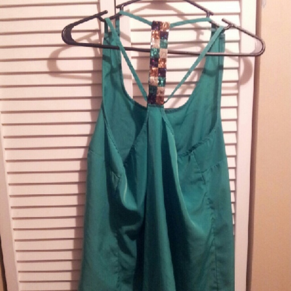 Green razor back tank - Picture 2 of 3