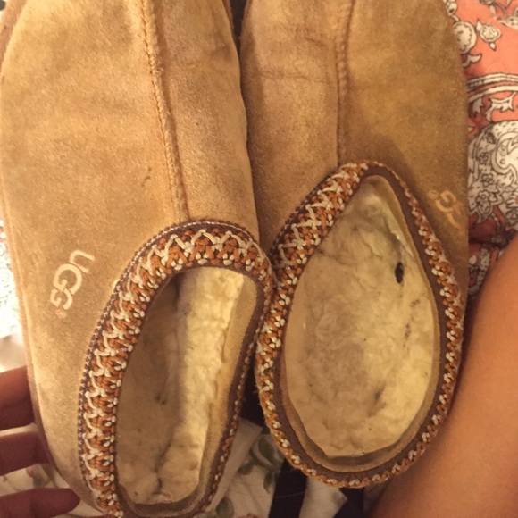 Great for the winter!! Ugg slippers size 4