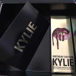 Leo Kylie Lip kit