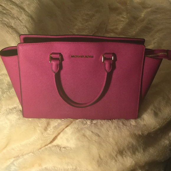 Michael Kors Medium Selma Saffiano Bag