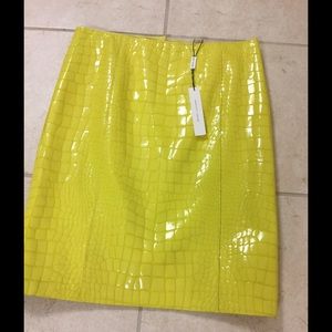 BNWT - Marc Jacobs yellow leather skirt size 4