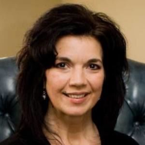 Meet your Posher, Dorcas