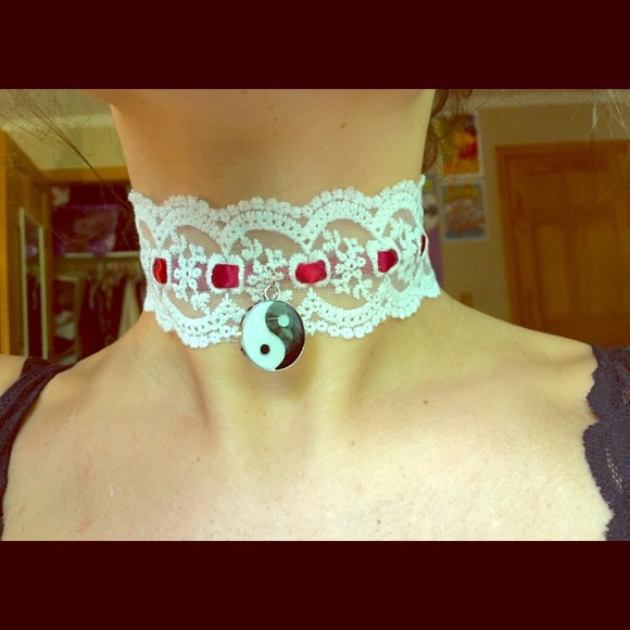 white lace & red satin ying yang choker