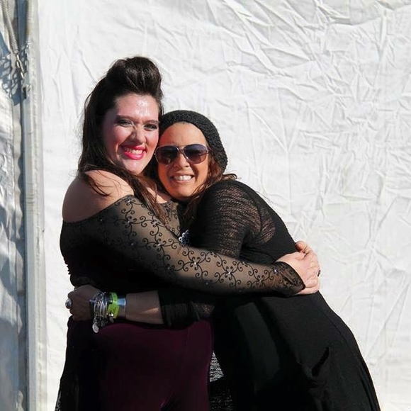 Meet your Posher, Courtney - Picture 1 of 1