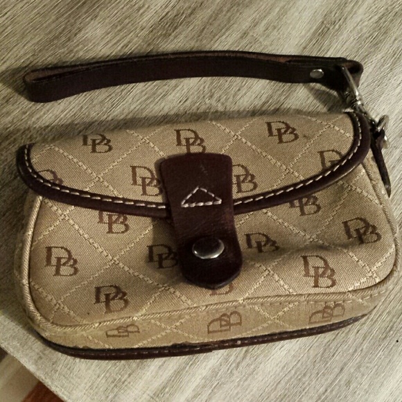 Dooney & Bourke Wristlet