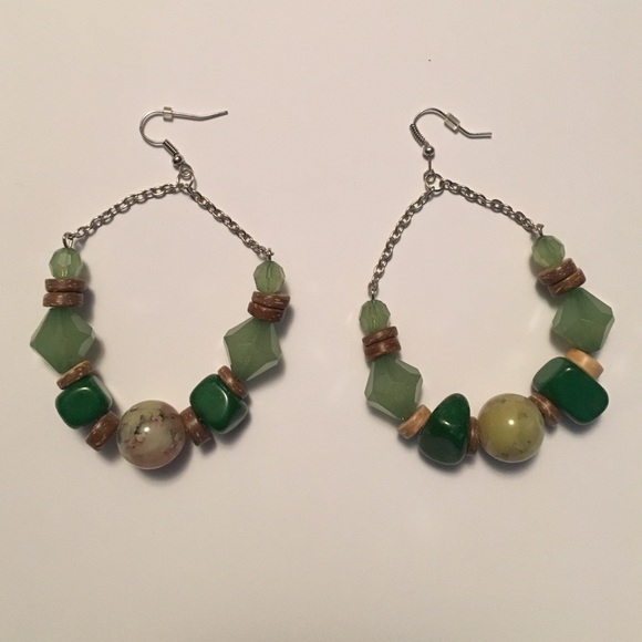 Green and tan Fuego earrings - Picture 1 of 1