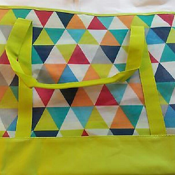 Nwt MickeyMouse  tote Disney summer collection - Picture 3 of 3