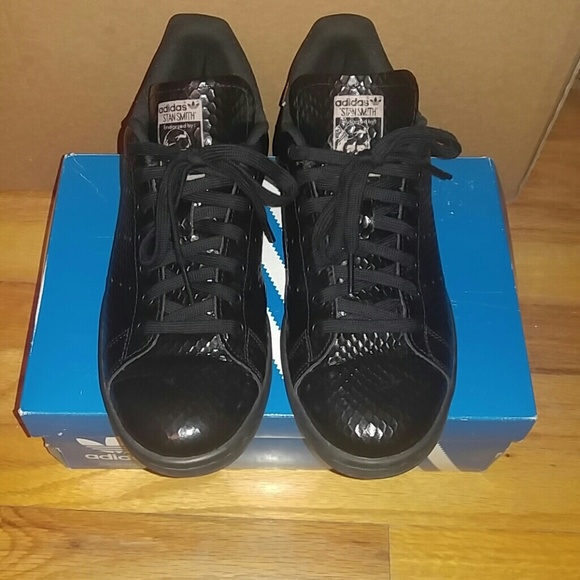 Black/Rose gold sneaker