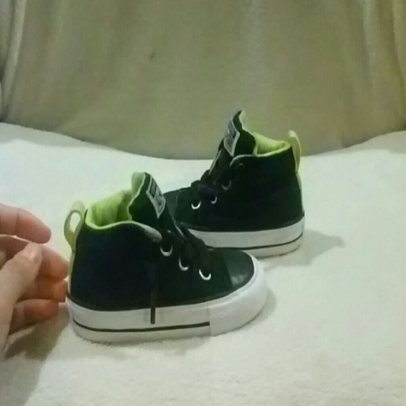 Converse - Picture 2 of 4