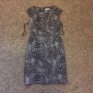 Calvin Klein fitted dress (4P)
