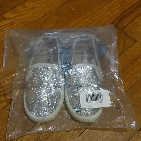 NEW Old Navy toddler siver glitter slip-on sneaker